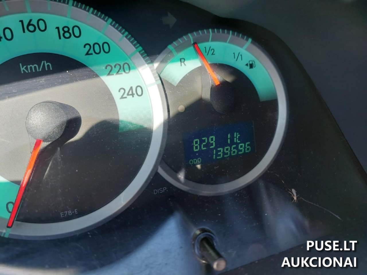 TOYOTA COROLLA VERSO Keleivinis automobilis 1