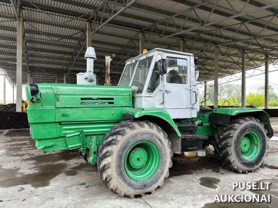 Traktorius T-150 K 1989 m. su kapitaliai suremontuotu varikliu parduodamas aukcione nuo 4000 EUR