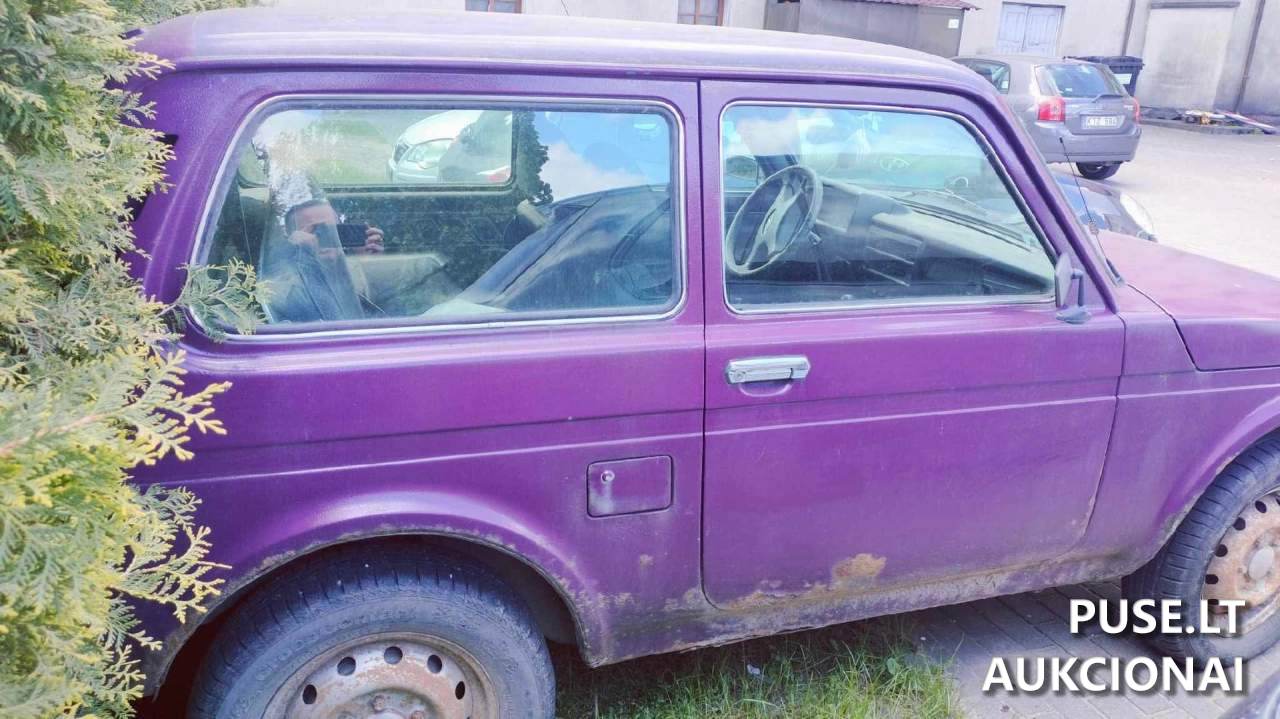 VAZ 21214 Lengvasis automobilis 2