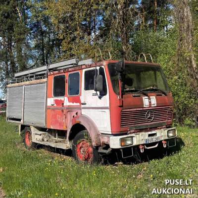 Sunkvežimis Mercedes Benz 1019 aukcione Vilniuje, pradinė kaina 1000 EUR, parduodamas kaip nevažiuojantis