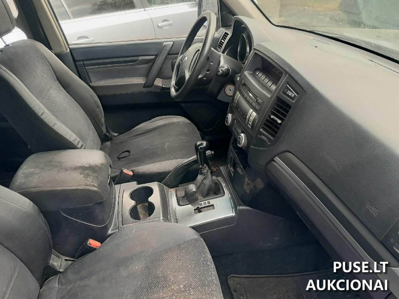 Mitsubishi Pajero Lengvasis automobilis 2