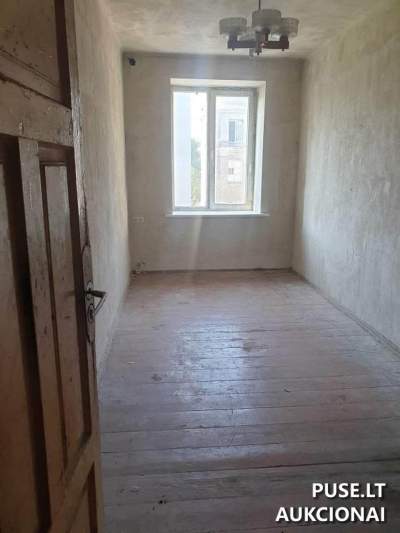 Parduodamas 86 kv.m 3-jų aukštų pastato butas Mindaugo g. 19 Vilniuje, pradinė kaina 237150 EUR