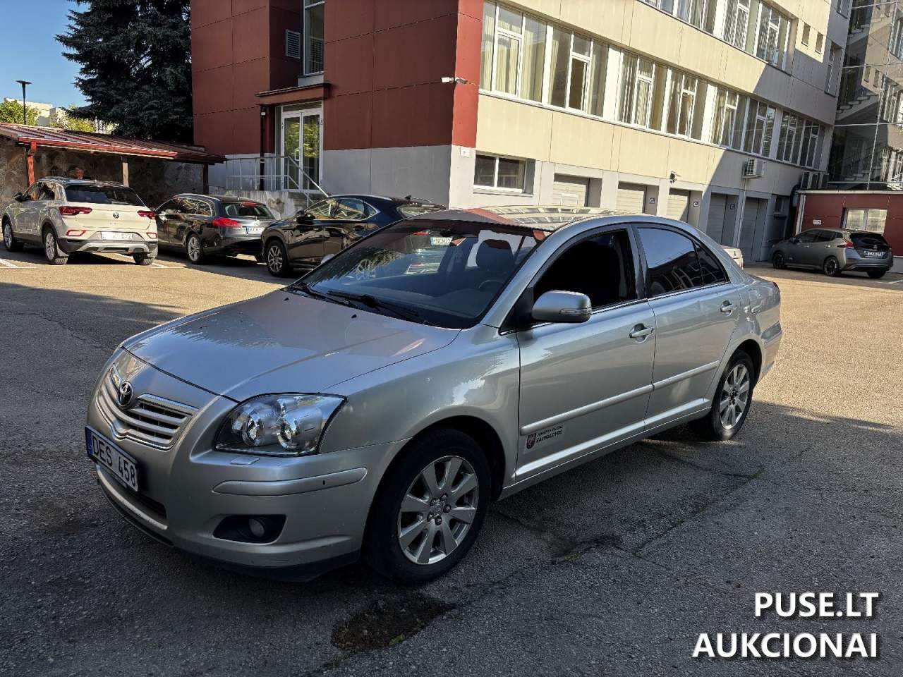 TOYOTA AVENSIS Lengvasis automobilis 2