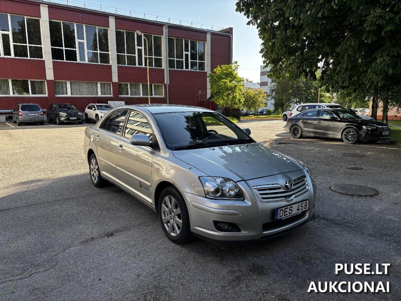 TOYOTA AVENSIS Lengvasis automobilis 3