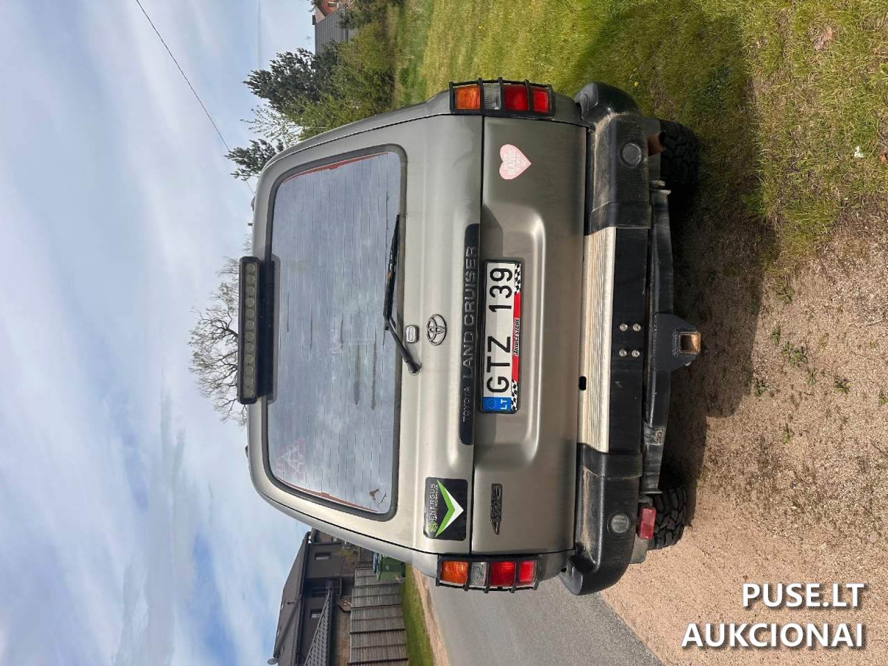 Automobilis TOYOTA LAND CRUISER Lengvasis automobilis 3