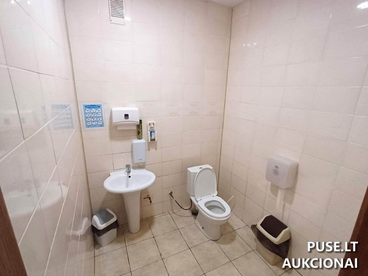 Administracinis su įrengtu gyvenamuoju butu Pastatai Taikos g. 5, 86150 Kelmė, Lithuania 4