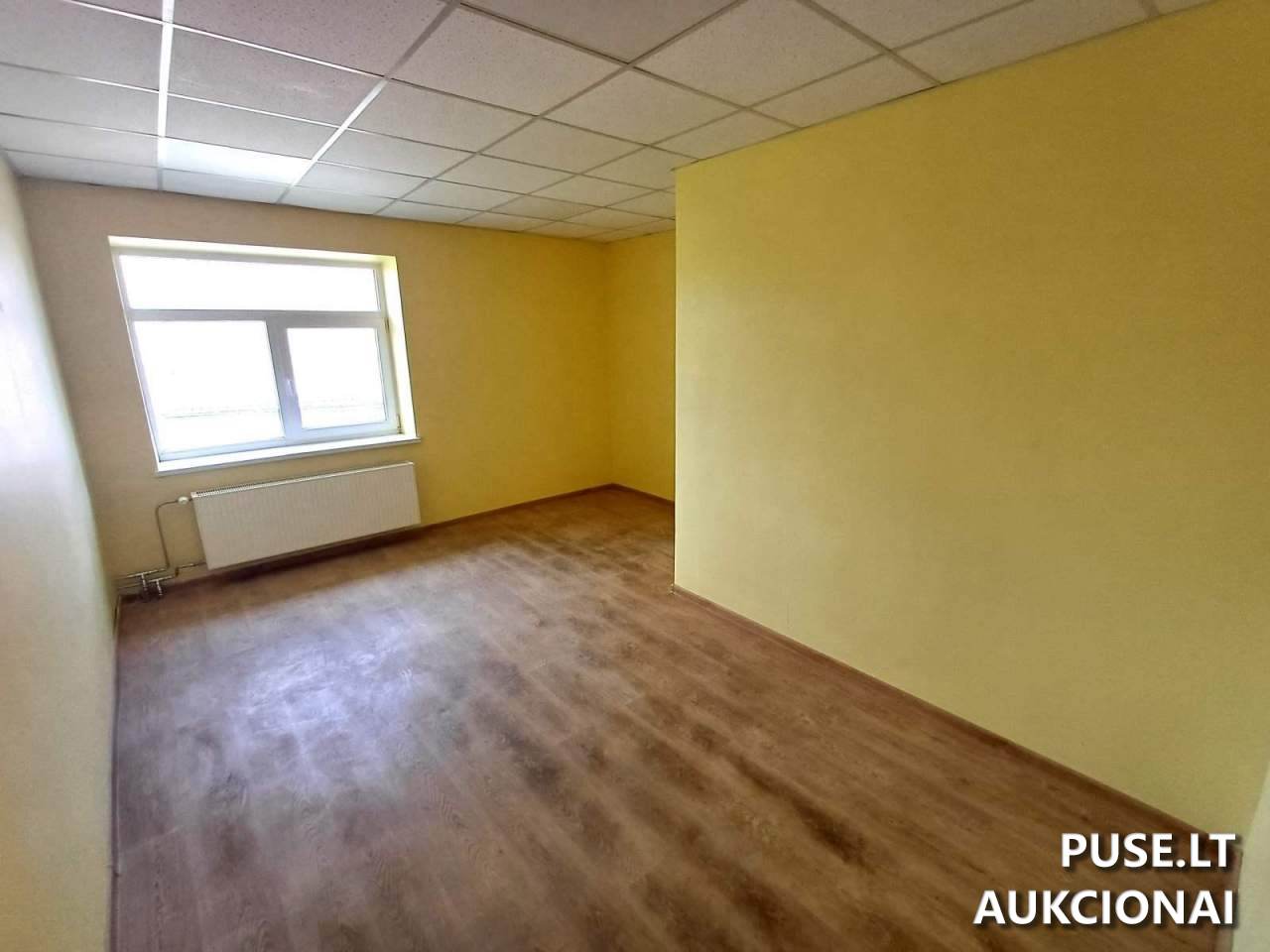 Administracinis su įrengtu gyvenamuoju butu Pastatai Taikos g. 5, 86150 Kelmė, Lithuania 9