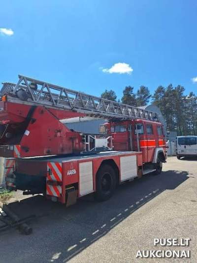 Autokopėčios Magirus Deutz 170D-12 aukcionas Varėnoje, pradinė kaina 1500 EUR