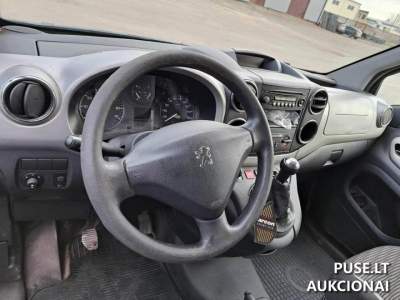 Parduodamas keleivinis-komercinis Peugeot Partner 2013m. automobilis, 120000 km, pradinė kaina 3000 EUR