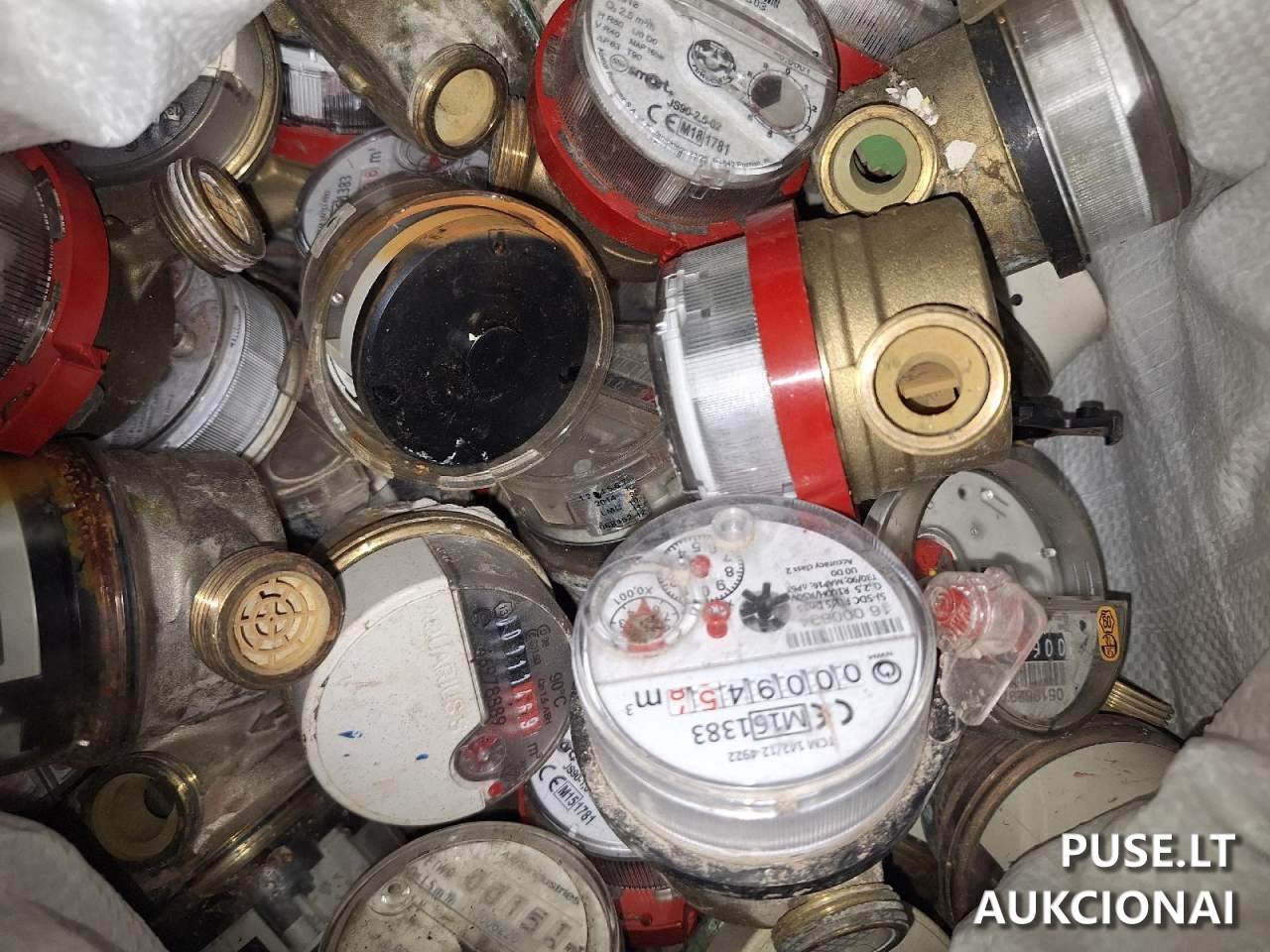 Spalvotas metalo laužas (žalvaris), užterštas (neišardyti buitiniai vandens skaitikliai) Kitas turtas 3