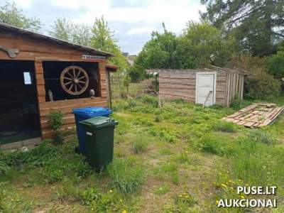 Pusė gyvenamojo namo ir ūkiniai pastatai Želvoje, Ukmergės rajone, pradinė kaina 2952 EUR