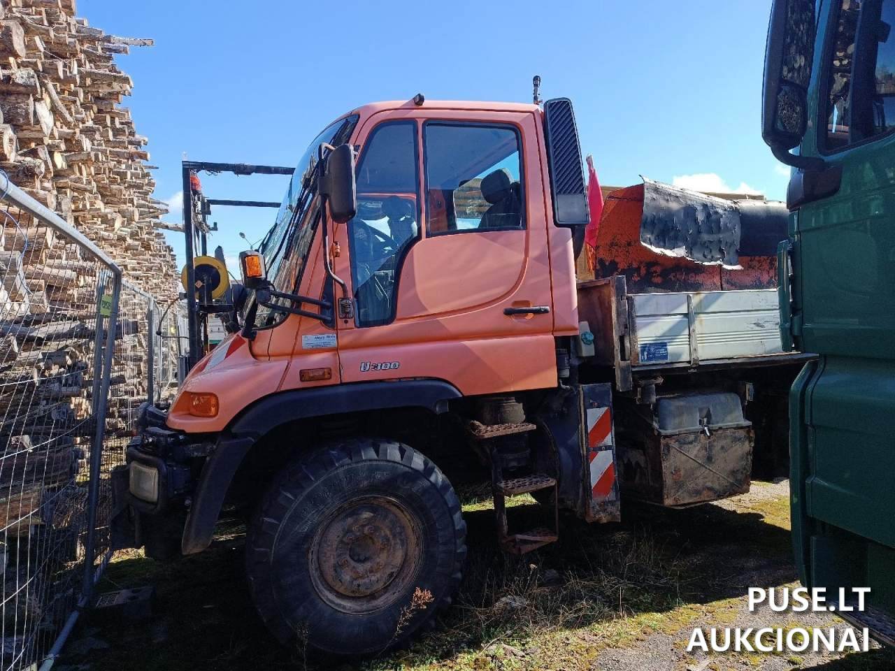 DAIMLERCHRYSLER (D) UNIMOG 405/20 Nenurodyta 3