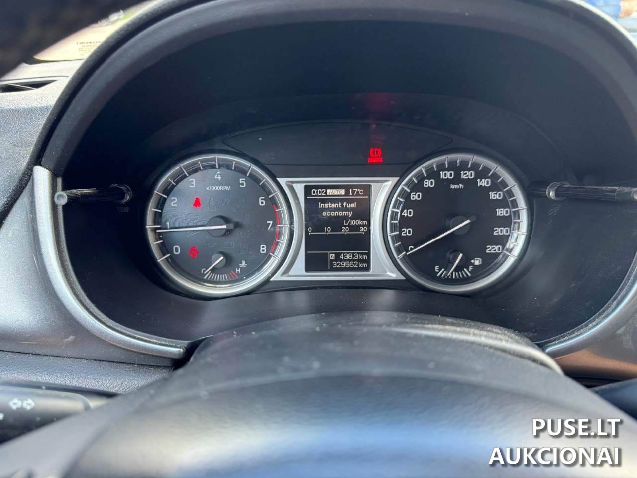 Automobilis Suzuki Vitara Keleivinis automobilis 1