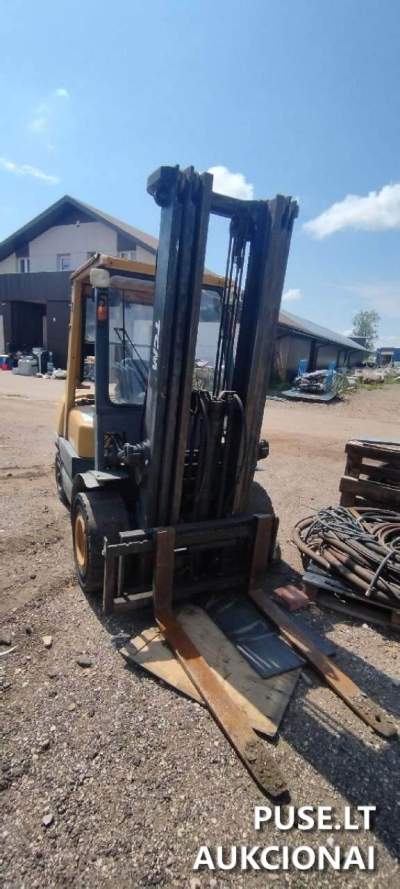 Dujinis šakinis krautuvas TCM F2550GP aukcionas nuo 1500 EUR