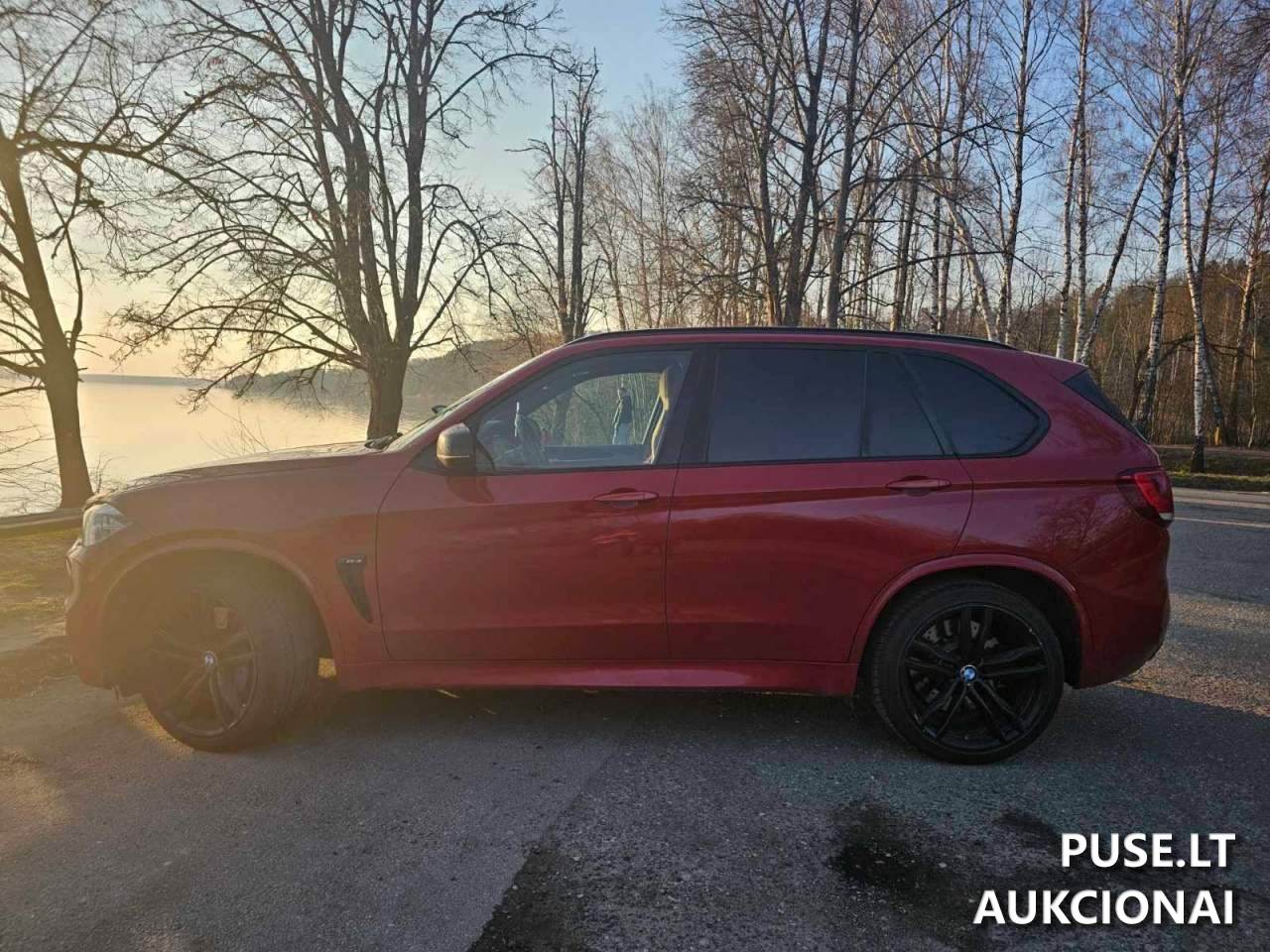BMW X5 M Keleivinis automobilis 1