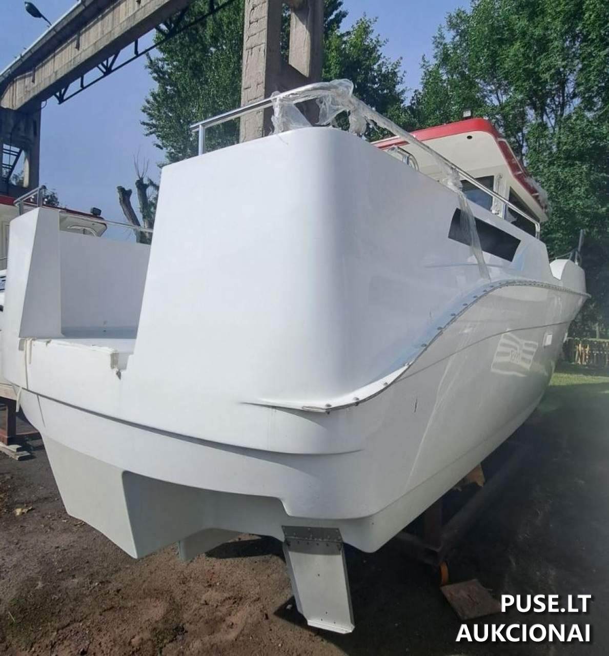 Laivas Fisher 800LT- NAVAA004G020 Vidaus vandenų laivai ir kiti įrenginiai 1