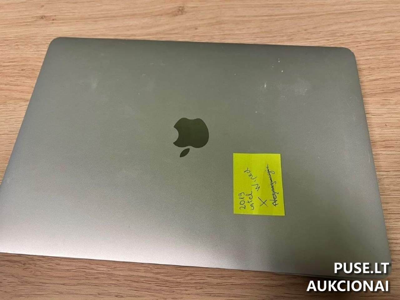 Naudota kompiuterine technika Kompiuterių programinė ir techninė įranga 21