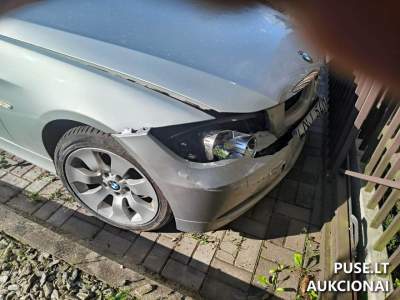 Lengvasis automobilis BMW 320D aukcionas pradinė kaina 2500 EUR