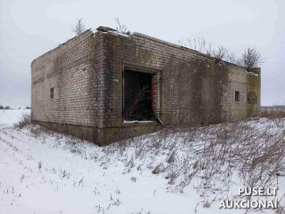 Parduodamas sandėlis Raseinių rajone, Žvirgždžių kaime, pradinė kaina 1665 EUR – unikali investicija