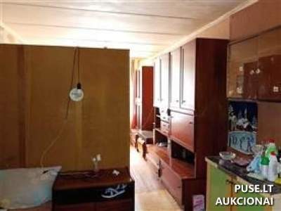 Pardavamas 1 kambario bendrabučio tipo butas Panevėžyje, Liepų al. 10, pradinė kaina 8400 EUR