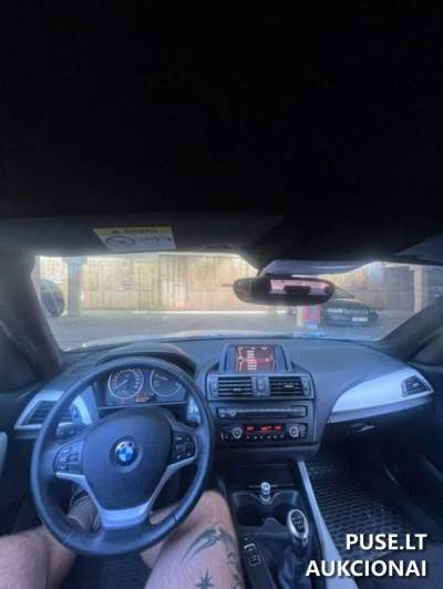 BMW Serija 1 keleivinis automobilis su pradine kaina 4000 EUR, aukcionas liepos 31 d.