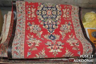 Įvairių dydžių kilimai aukcione Klaipėdoje nuo 7057 EUR
