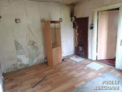 Butas Marijampolės rajone, Putriškių kaime, Klevų g. 7-1, su ūkiniais pastatais, pradinė kaina 3660 EUR