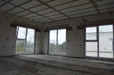 Parduodamas nebaigtas statyti dvibutis gyvenamasis namas Vilniuje, Grinapolio g. 28, pradinė kaina 236000 EUR