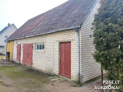 1/4 dalis gyvenamojo namo Pakruojo rajone, Linkuvoje, pradinė kaina 1191 EUR