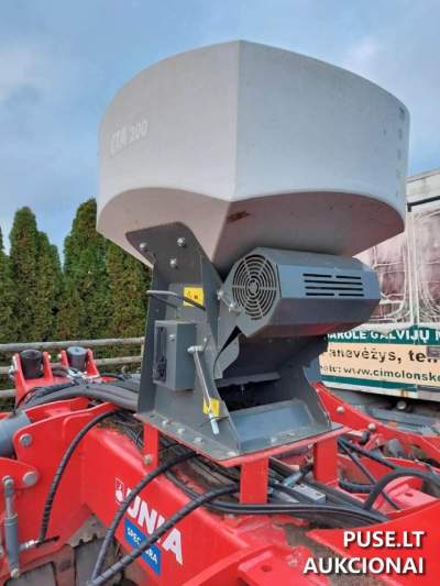 Lėkštinis skutiklis ARES HP XL 6 ir sėjamoji APV ETA 200 parduodami aukcione nuo 25600 EUR