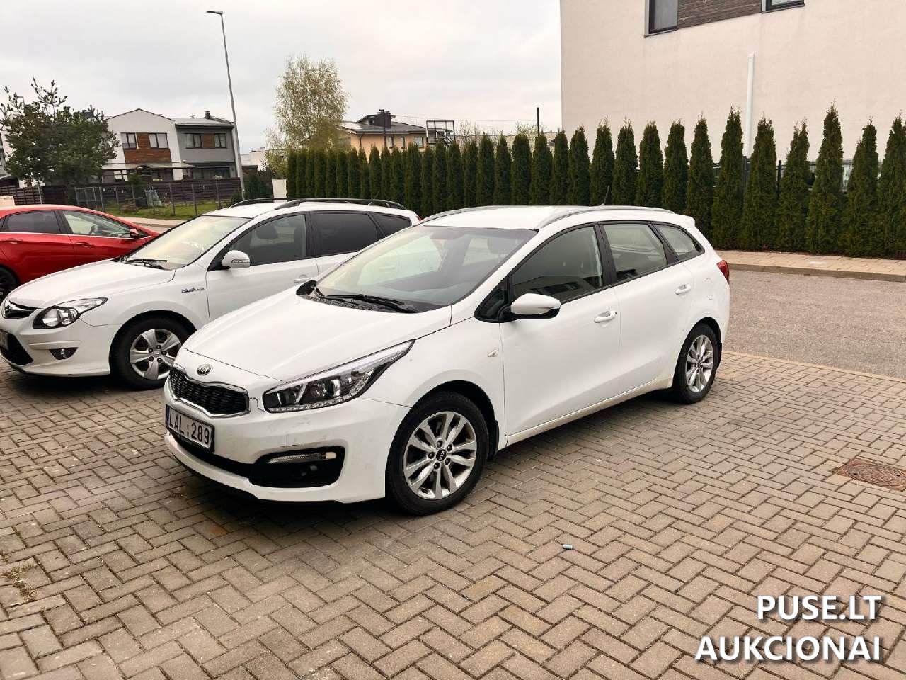 KIA CEED JD Keleivinis automobilis 2