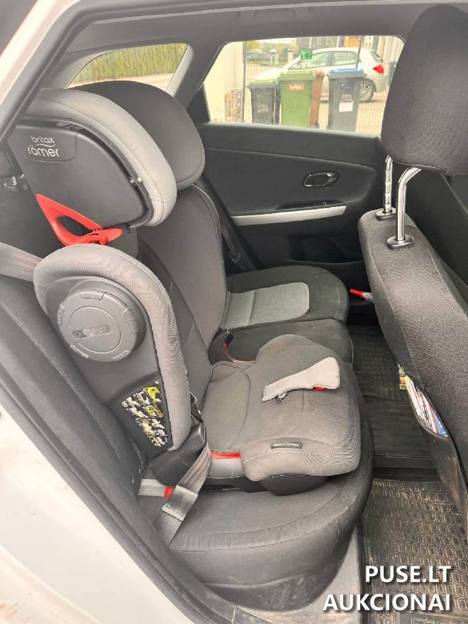 KIA CEED JD Keleivinis automobilis 4