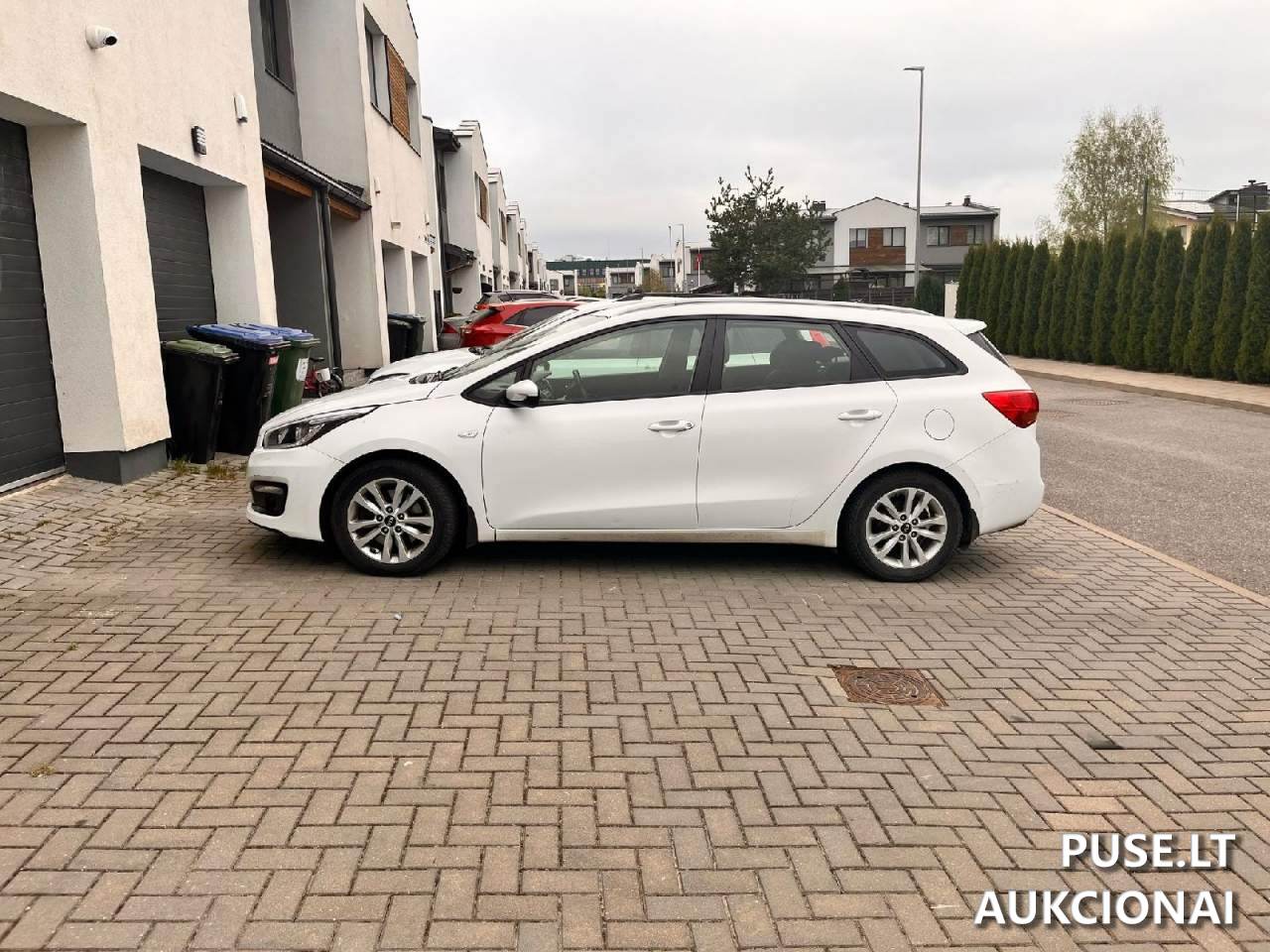 KIA CEED JD Keleivinis automobilis 5