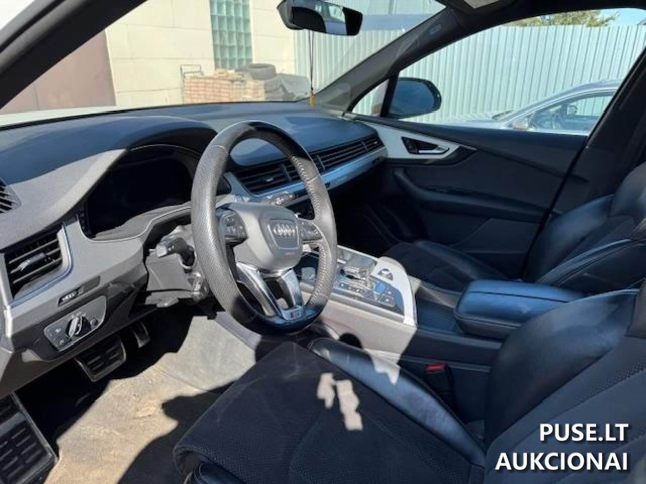 Automobilis AUDI Q7 Lengvasis automobilis 1