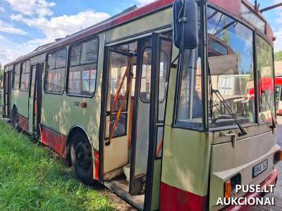 Škoda 14 TR 02 transporto priemonė aukcione Vilniuje pradinė kaina 1600 EUR