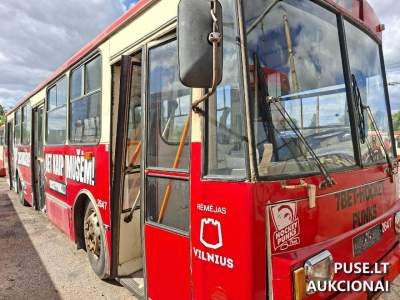 Neįprastas transporto įrenginys ŠKODA 14 TR 13 parduodamas aukcione nuo 1600 EUR