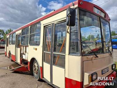 Škoda 14 TR 08 transporto priemonė aukcione Vilniuje, pradinė kaina 1807 EUR