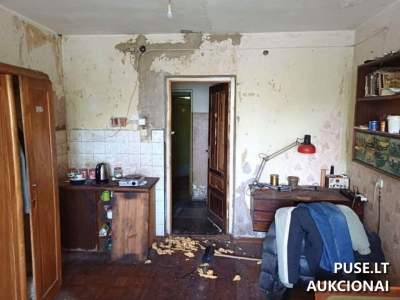 Mažo ploto butas Anykščiuose M. Valančiaus g. 4 parduodamas aukcione su pradine kaina 5760 EUR