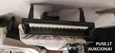 Fortepijonas "Estonija" parduodamas pradinė kaina 700 EUR - Kitas turtas aukcionas