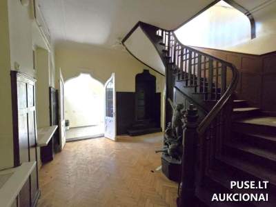 Investicija Klaipėdoje: Didelis mokyklos pastatų kompleksas su sklypais K. Donelaičio g. 8, pradinė kaina 1628700 EUR