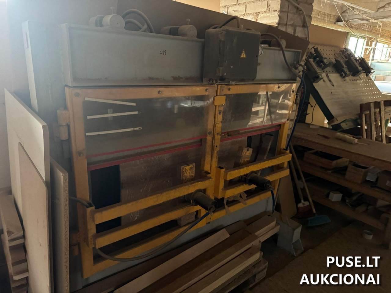 Ilgalaikis turtas (staklės, įrengimai, įrankiai, saulės elektrinė moduliai, kompiuteriai ir kt.) Kitas turtas 10