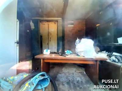 1/5 dalis buto Šakių r. Grinaičių k. Knygnešių g. 12-2 su ūkiniais pastatais: Pradinė kaina 278 EUR