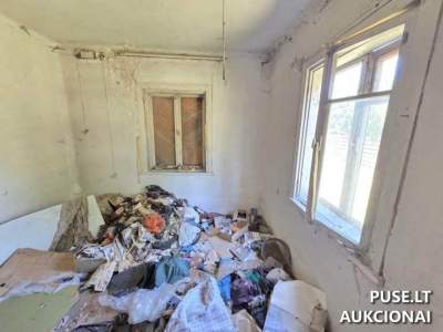 Parduodama 5/12 dalis buto Kupiškio mieste, Vilniaus g. 27-2, pradinė kaina 2230 EUR