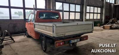 Krovininis automobilis VW T5 Doka 2013 m. parduodamas aukcione nuo 8500 EUR