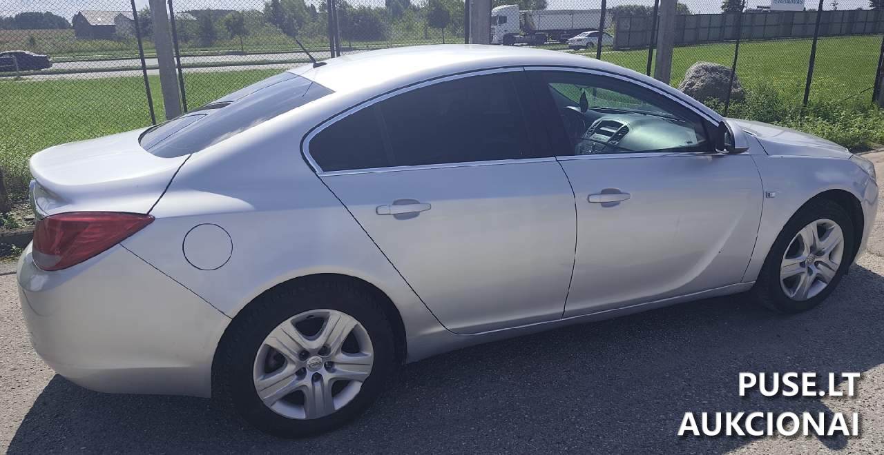 Opel Insignia Lengvasis automobilis 2