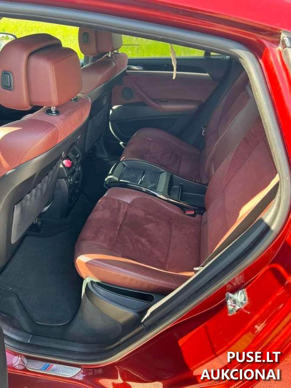 BMW X6 xDrive50i Keleivinis automobilis 9