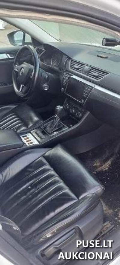 Parduodamas keleivinis automobilis Škoda Superb 2017 dyzelis Panevėžyje pradinė kaina 3670 EUR