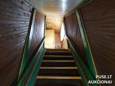 Parduodama namo dalis su ūkinio pastato dalimi Vilniuje, Krėvos g. 13, pradinė kaina 5050 EUR