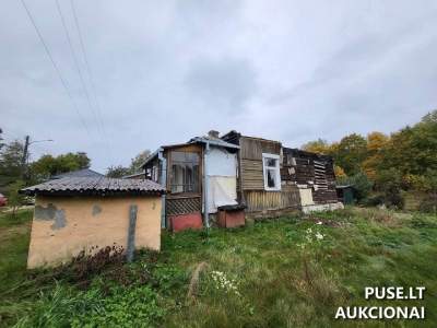 Parduodamas 1 kambario butas Vilniuje, Žemojoje g. 46, po gaisro, 11907 EUR