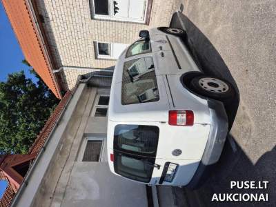 Naudotas VW Caddy 2006 dyzelis aukcione Kaune 1000 EUR pradinė kaina